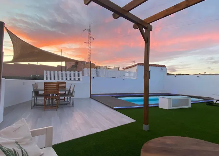 Dom wakacyjny Private Pool, Parking, Bbq In The South Of Gc *